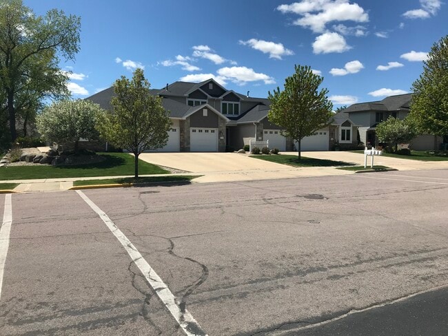 Building Photo - 6310 Holscher Rd Unit 6310