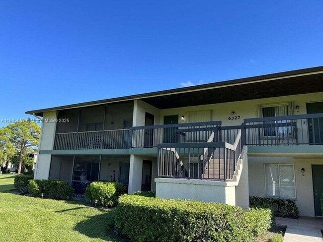 Photo - 6327 Chasewood Dr Unit G