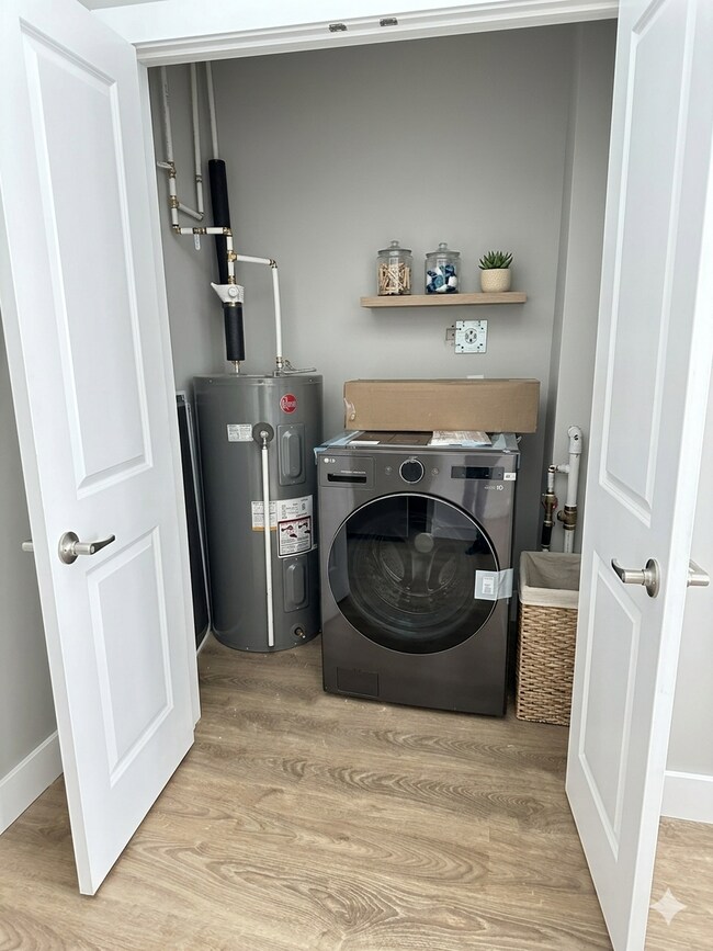 Photo - Unit B2 - 199 Pine Street Tay Ontario L0K 2C0 Unité B2