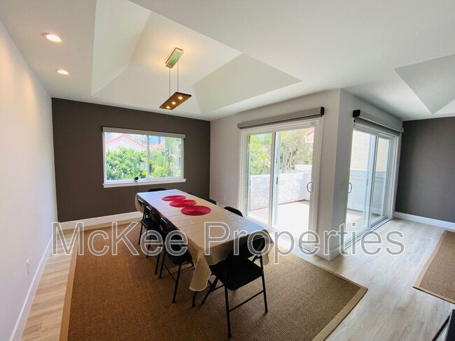 Photo - 33 Port Royale Rd