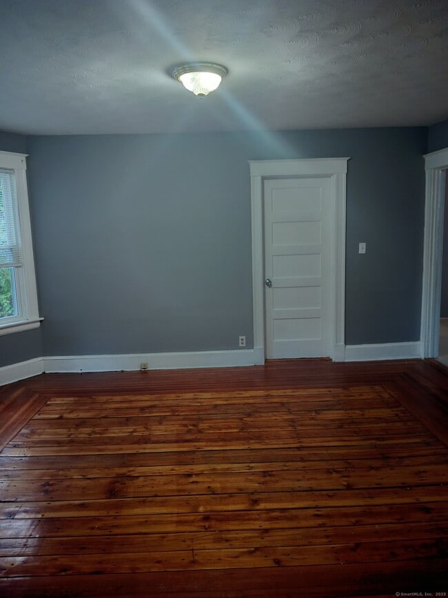 Photo - 50 Newington Ave