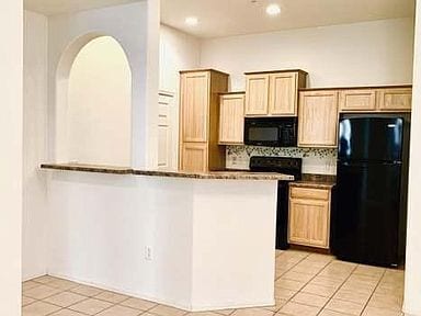 Kitchen and Bar - 14575 W Mountain View Blvd Unit 10113