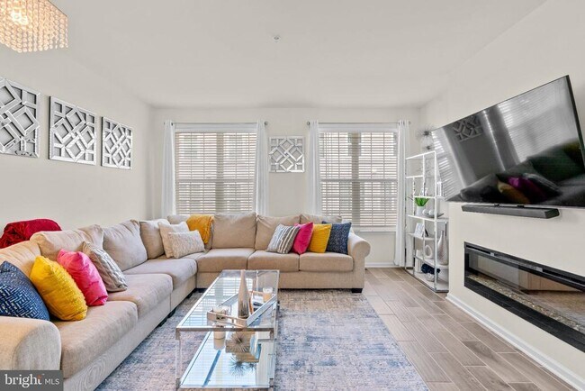 1623 Fernwood Dr