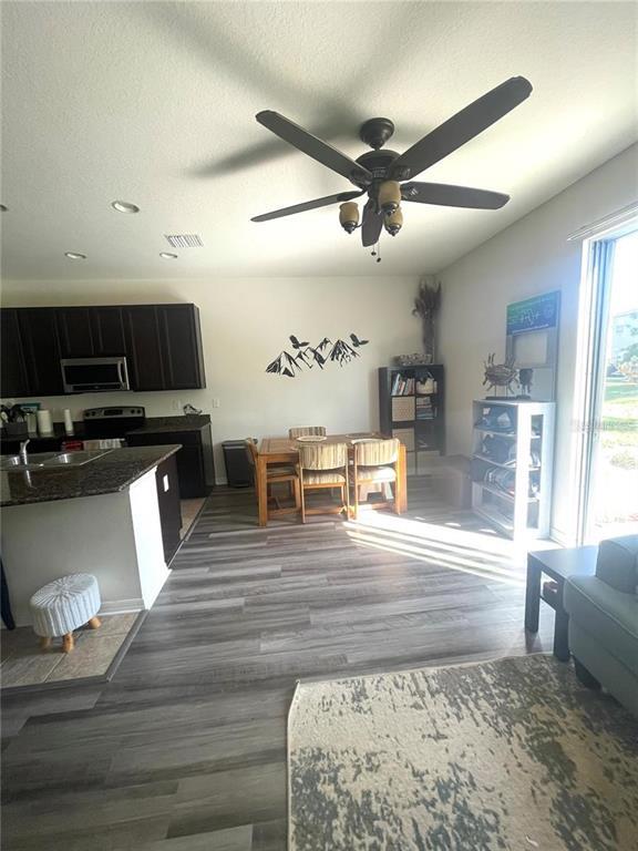 Photo - 6958 Towne Lake Rd