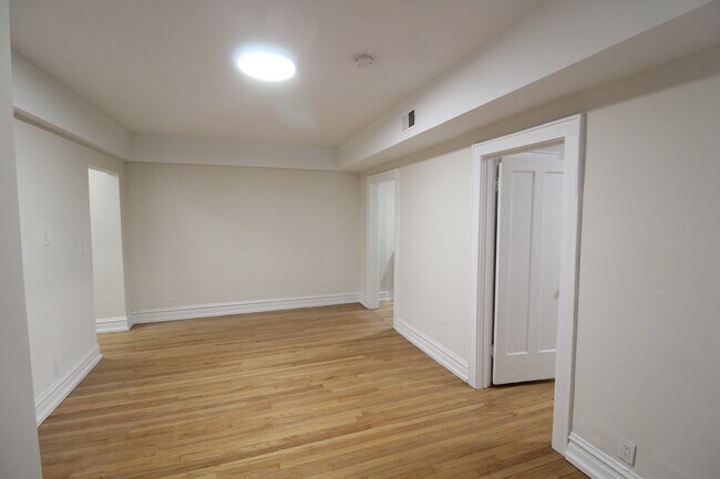 Photo - 6307 N Mozart St Unit 2N