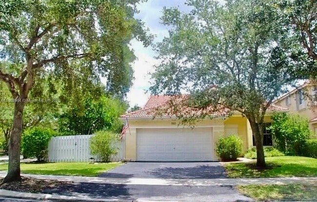 Building Photo - 727 Sand Creek Cir Rental
