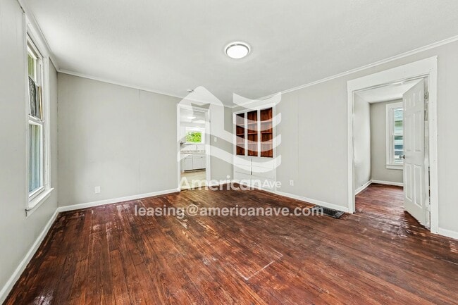 Photo - 105 Carlisle St