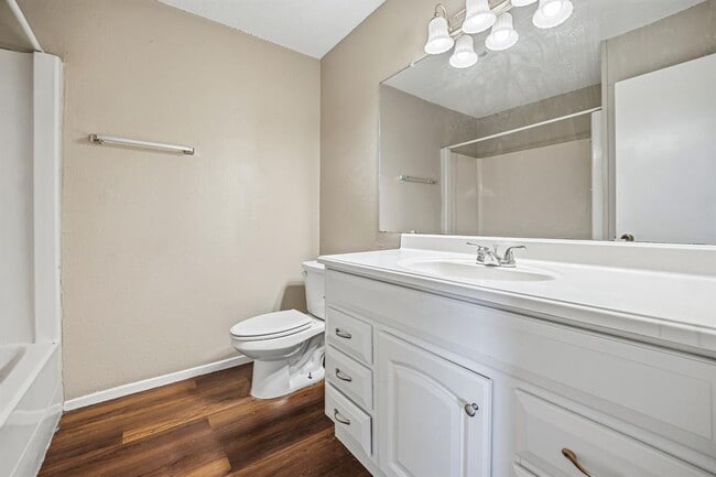 Photo - 5200 Nuckols Crossing Rd