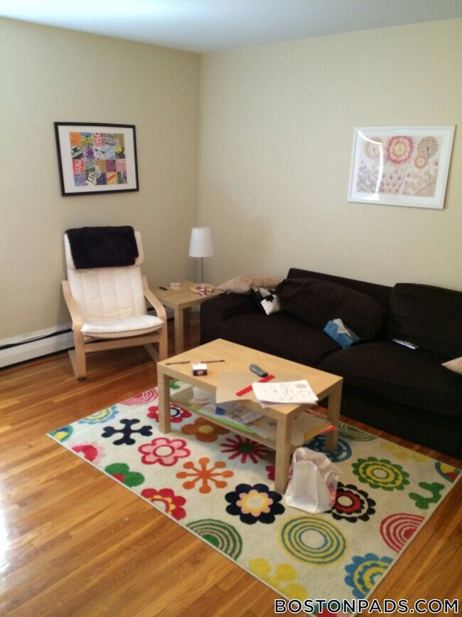 67 Chiswick Rd Unit 2
