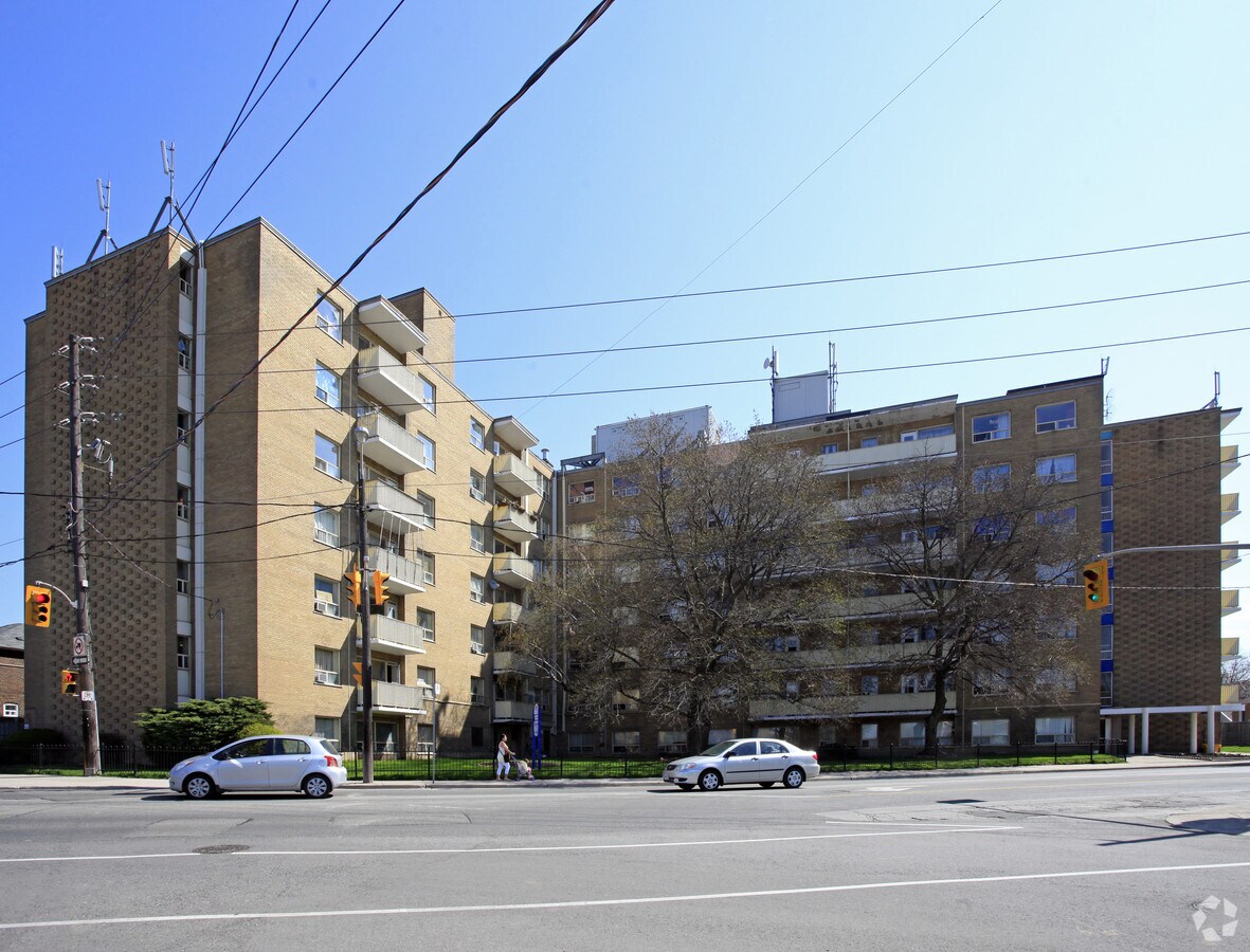 Photo - Collegiate Court