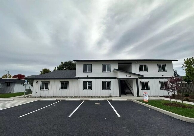 Jackson Commons - Jackson Commons Apartments