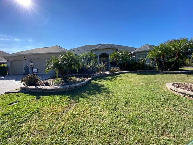 Building Photo - Spectacular and Luxurious Turnkey ANNUAL Lease in The Village of Bridgeport