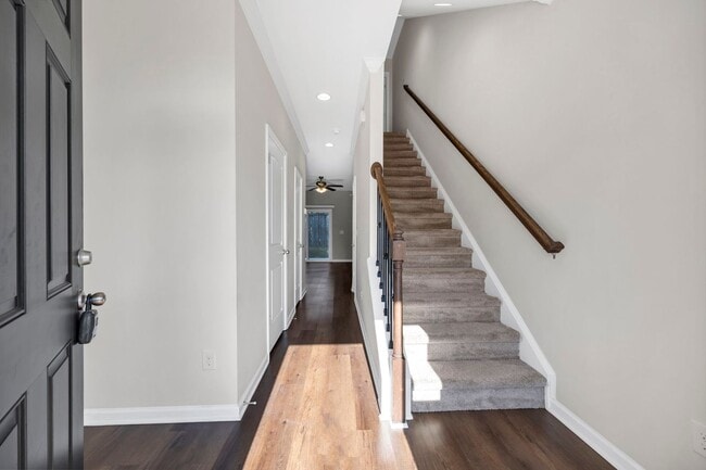 Photo - DISCOVER COMFORT & STYLE IN LEXINGTON'S DAWSON'S PARK