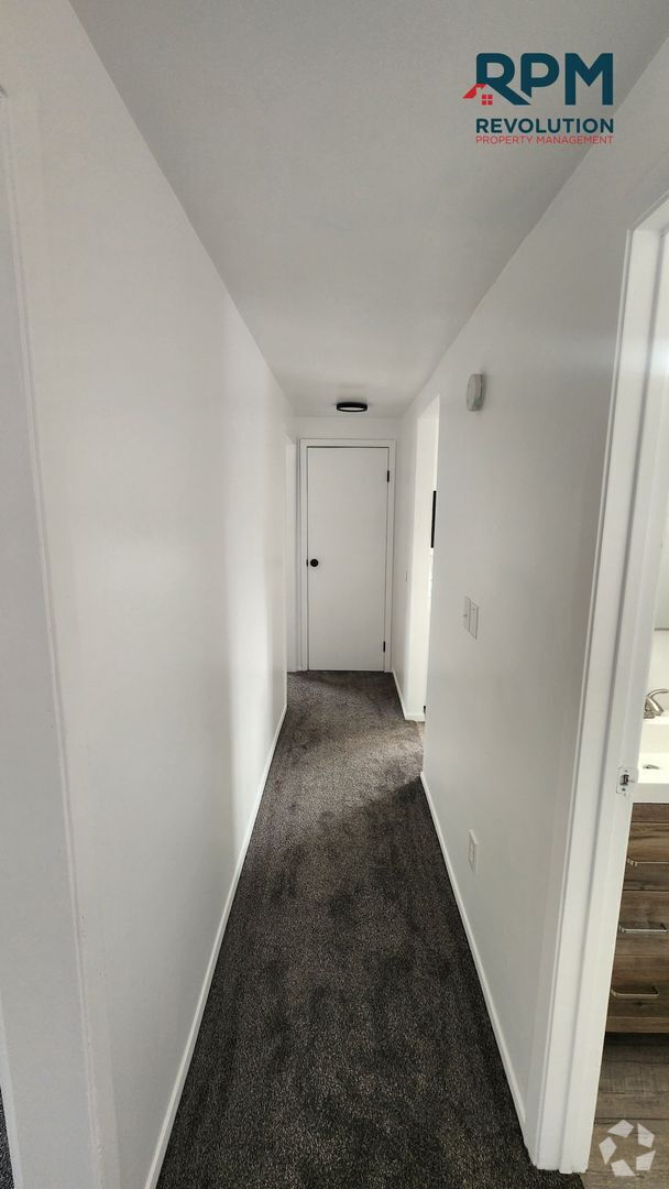 Building Photo - 3 BEDROOM UNIT IN WASHINGTON TERRACE Rental