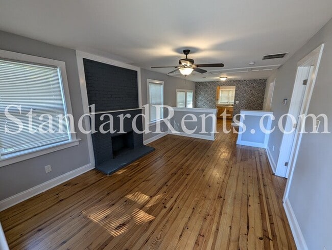 Photo - Cute Bungalow in Colonial Hills Neighborhood