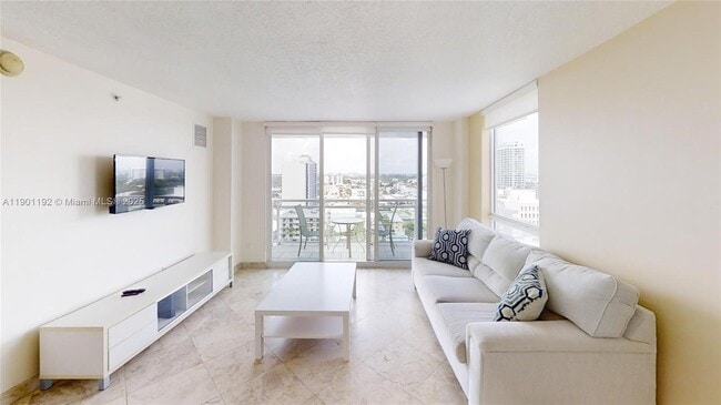 Photo - 6917 Collins Ave Unidad 1620