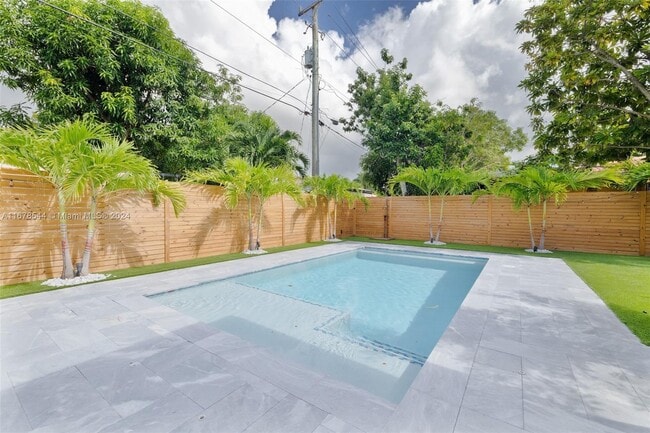 Photo - 6017 SW 14th St