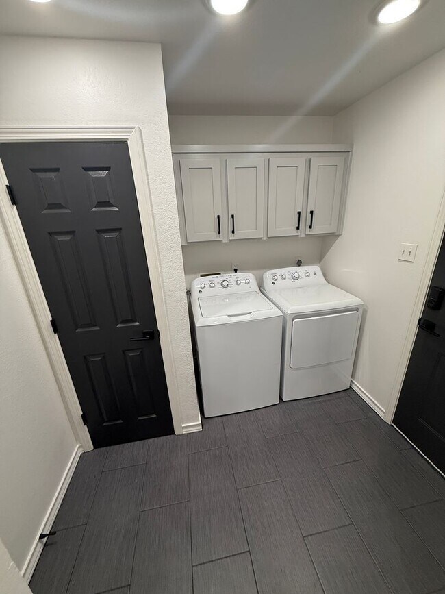 Photo - Luxury 3/2/2 in Cooper school district!