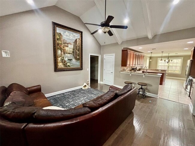 Photo - 283 Meadowview Ln