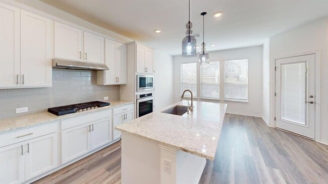 Photo - 404 Ashby Dr