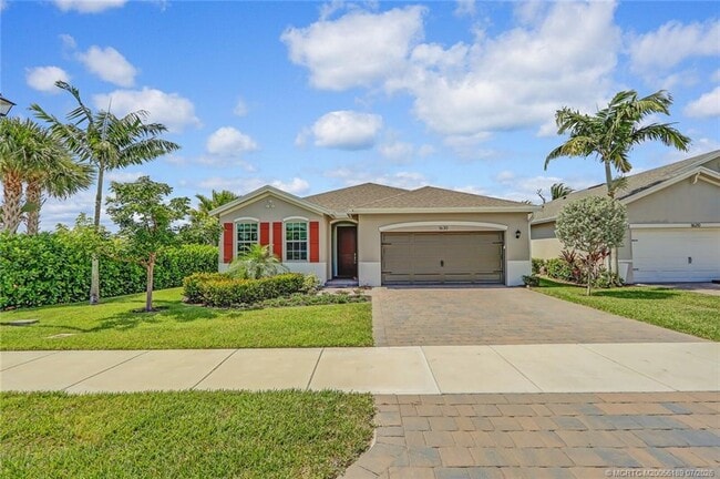 Photo - 1630 NE Skyhigh Ter