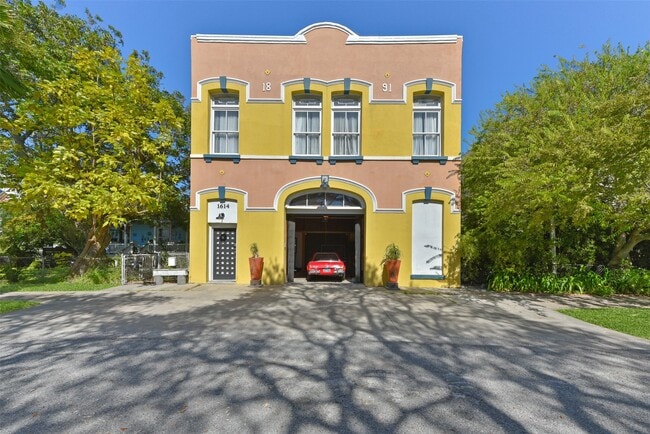 Photo - 1614 Avenue K