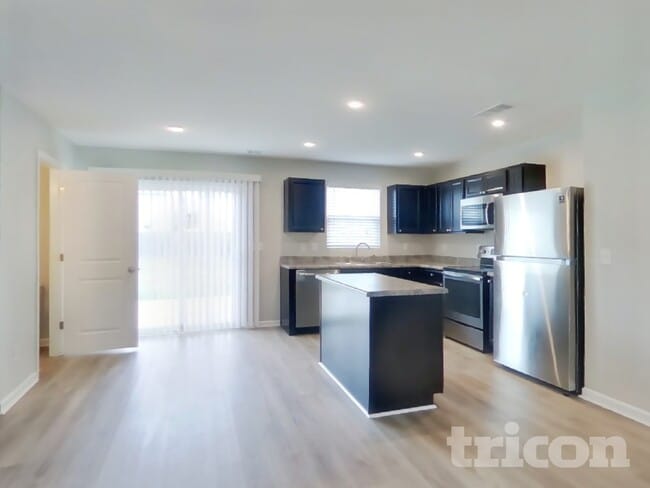 Photo - 2512 Solomon Ln