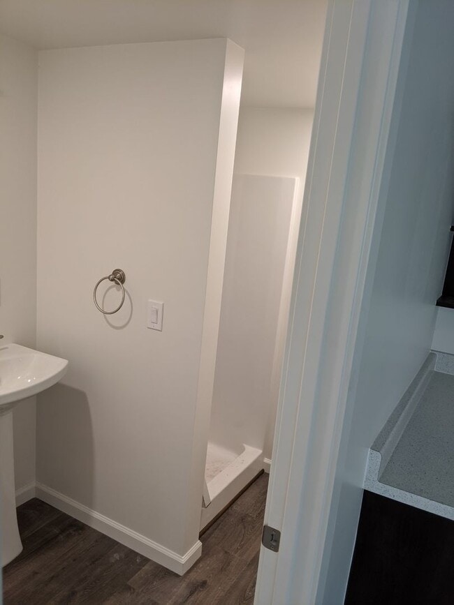 Photo - 694-696 Church St Unit 696