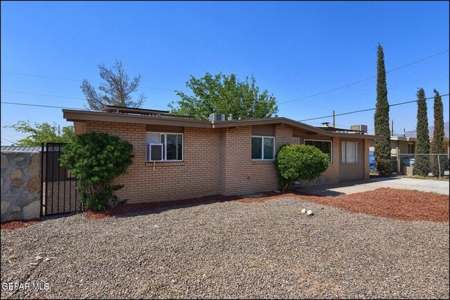 Photo - 5726 Dearborne Dr