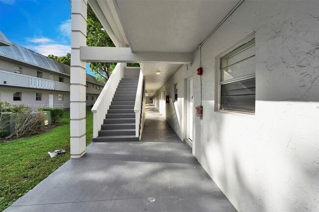 Photo - 17255 SW 95th Ave Unit 128