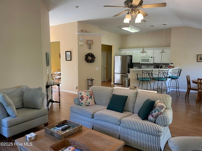 Photo - 872 Sandpiper Bay Dr SW