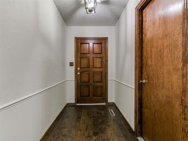 Photo - 309 Kingsbury Dr