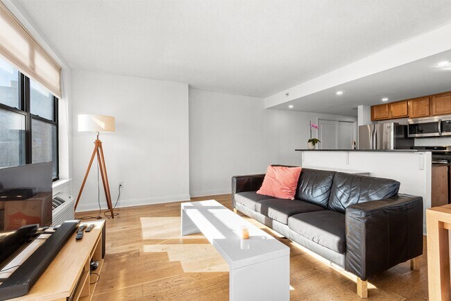 Building Photo - 4301 Park Ave Unit 4A