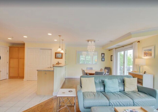 Photo - Move In Ready Winter Retreat in Downtown T...