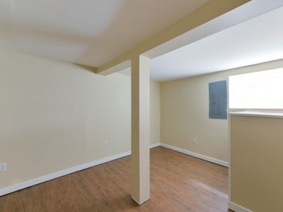 Photo - 1833 Triumph St