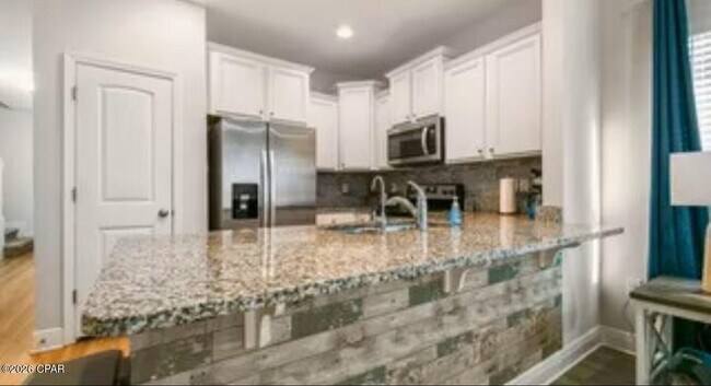 Photo - 7574 Shadow Lake Dr