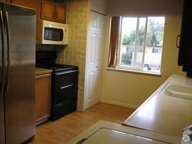 Building Photo - 335 Raffetto Dr Rental