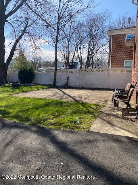 Photo - 9 Howland Ave