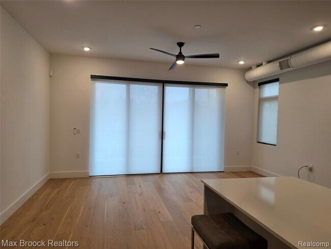 Photo - 1640 Bagley St Unit 13