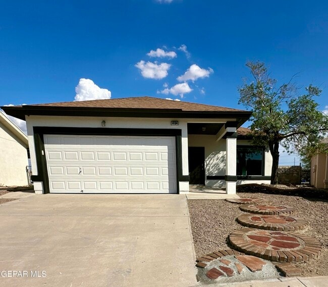 Photo - 14104 Robert Ituarte Dr House