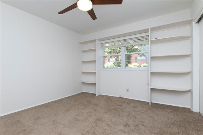 Photo - 3660 Peachtree Rd NE Unit J5