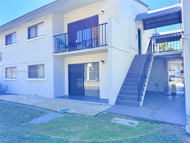 Photo - 7140 NW 179th St Unit 107