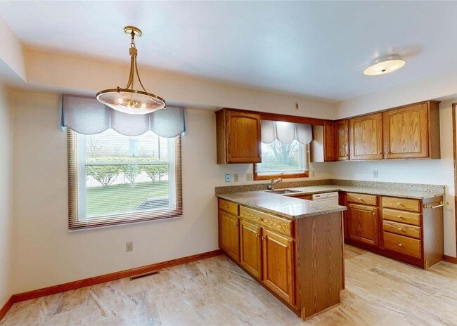 Photo - 3167 W 42nd St