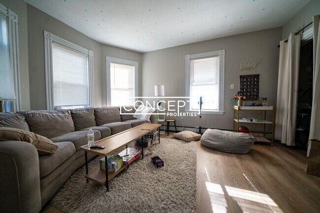 Photo - 32 Lawn St Unidad 3