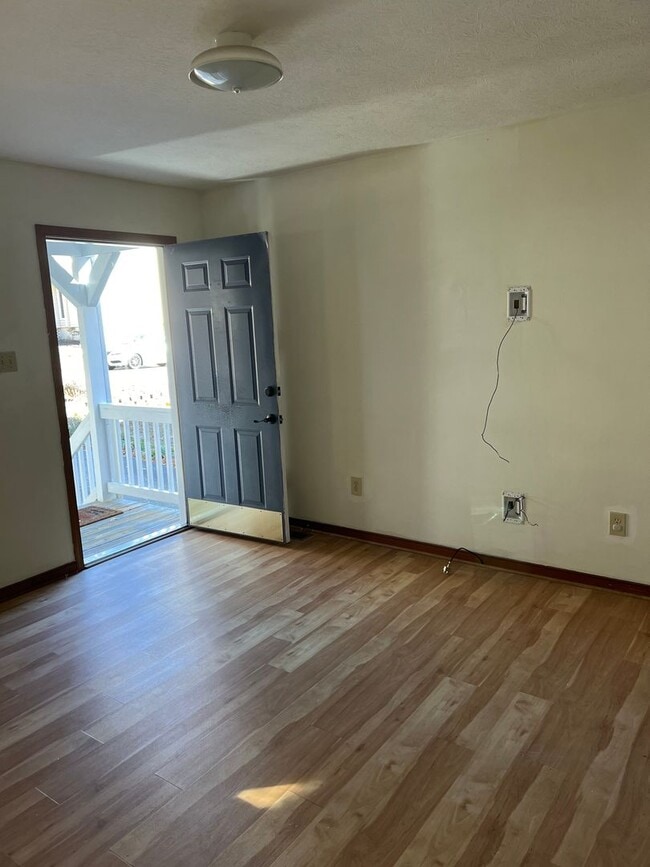 Photo - 6165 Stockade Dr