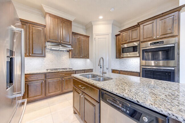 Photo - 2422 Camden Creek Ln