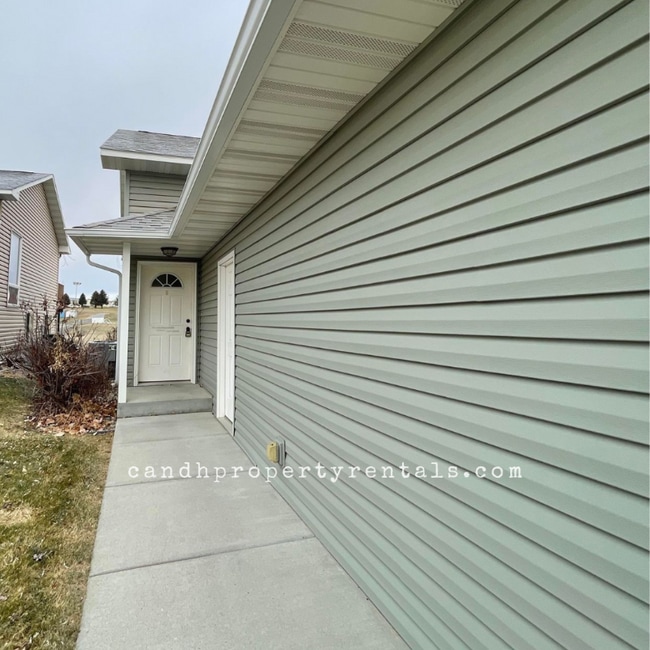 Photo - 1053 Picador Way