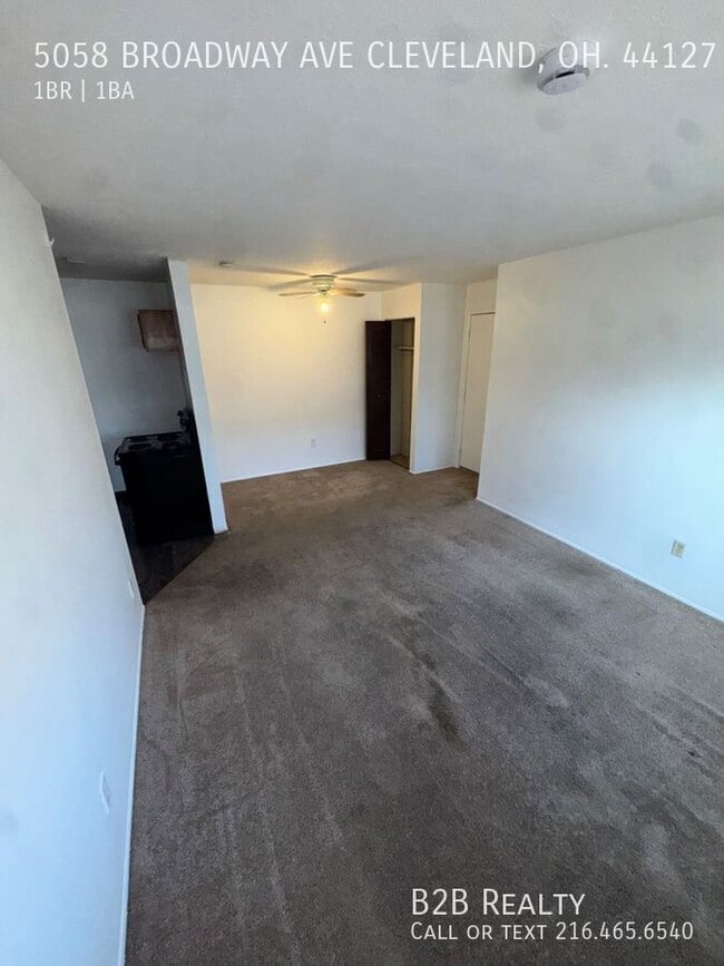 Building Photo - 5058 Broadway Ave Unit 1