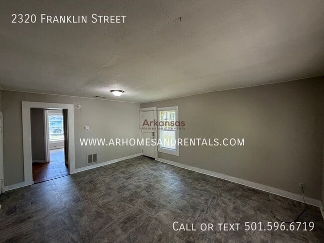 Photo - 2320 Franklin St