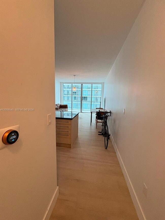 Photo - 1111 SW 1st Ave Unidad 2015-N